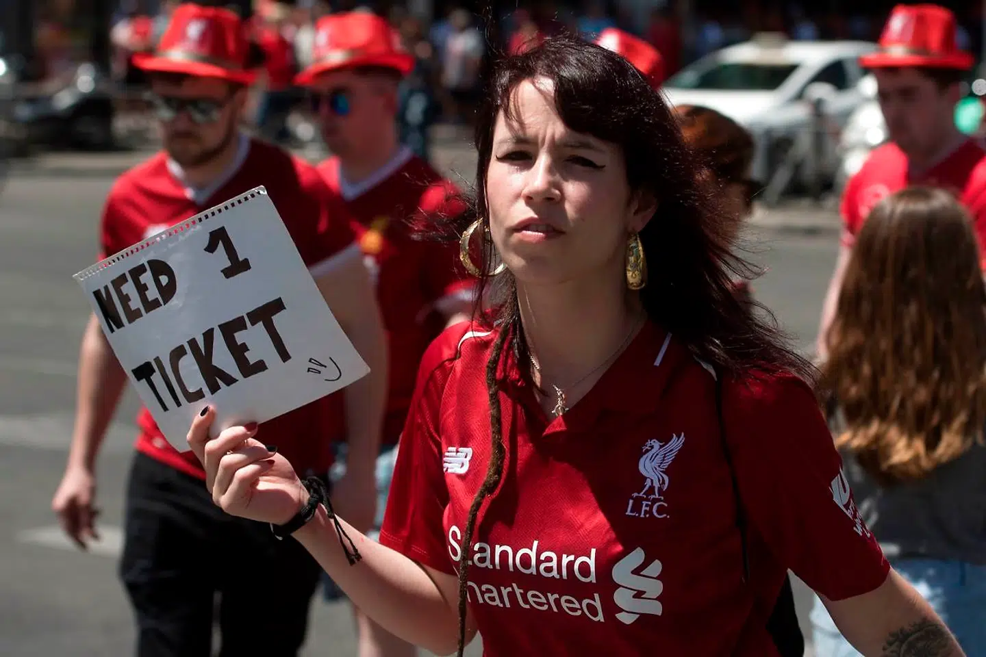 Der er mindst 20.000 fans i Madrid, som ikke har fået billetter til aftenens kamp.
