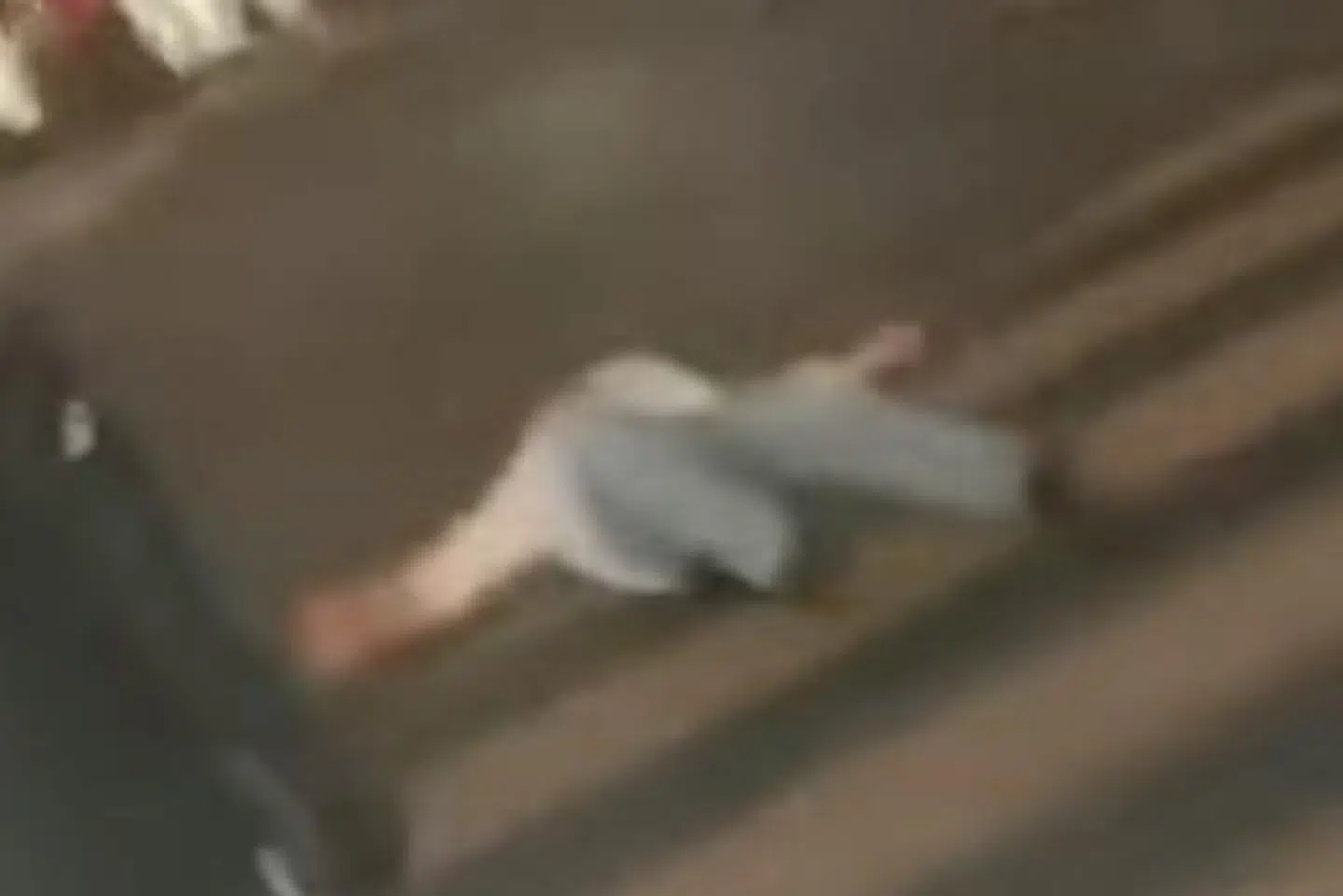 Screenshot af overfaldsvideo fra Youtube.