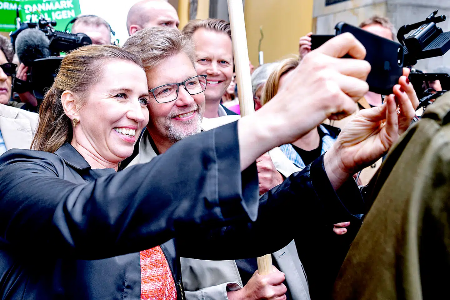 Flere politikere gik med i marchen sammen med deres parti.