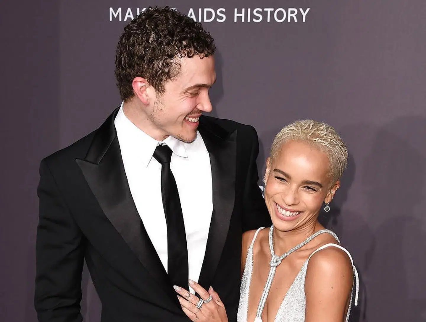 Karl Glusman og Zoe Kravitz. Angela Weiss / AFP