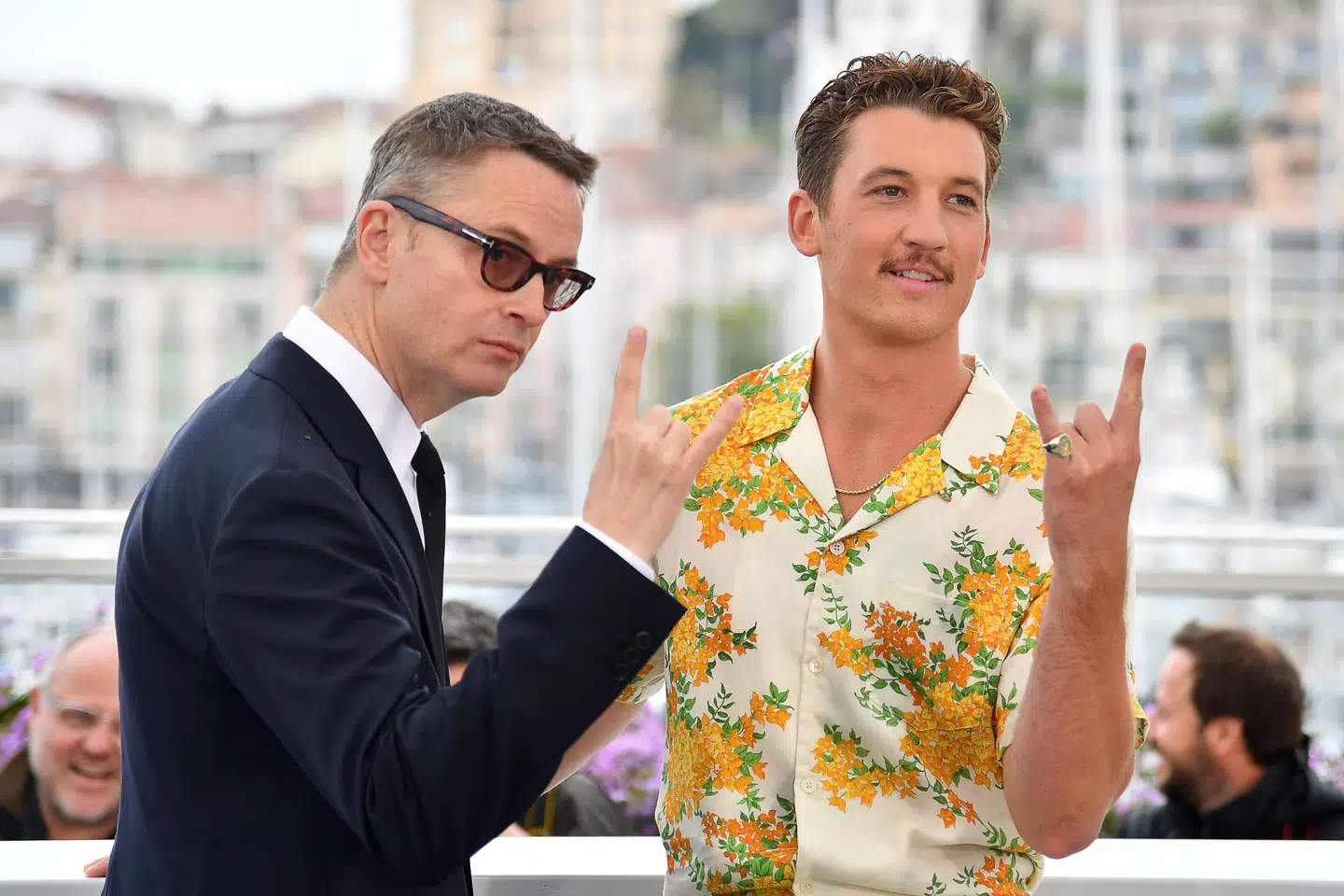 Stjernen i den nye serie, Miles Teller, kunne også være med, når det gjaldt håndtegn