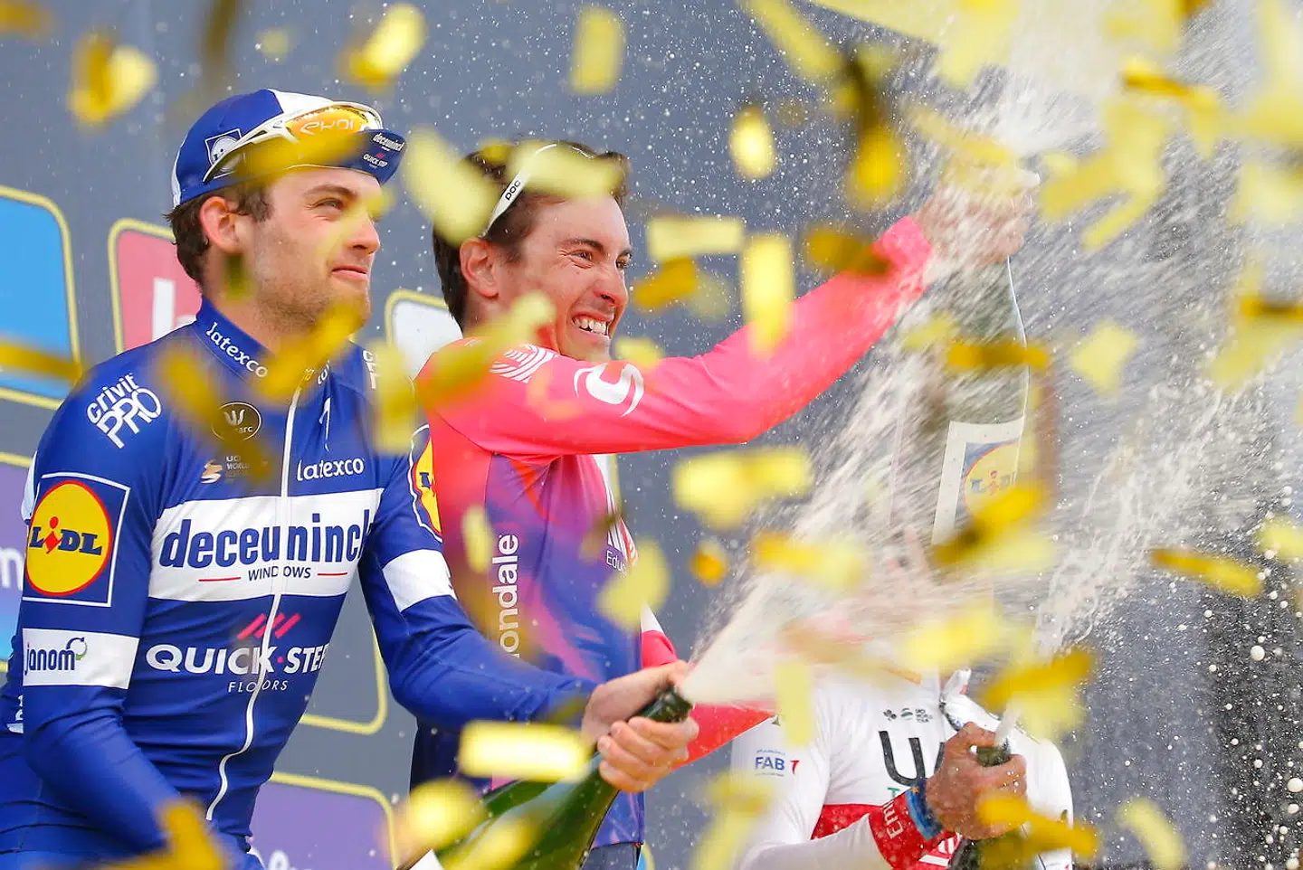 Kasper Asgreen fejrer andenpladsen ved Flandern Rundt.