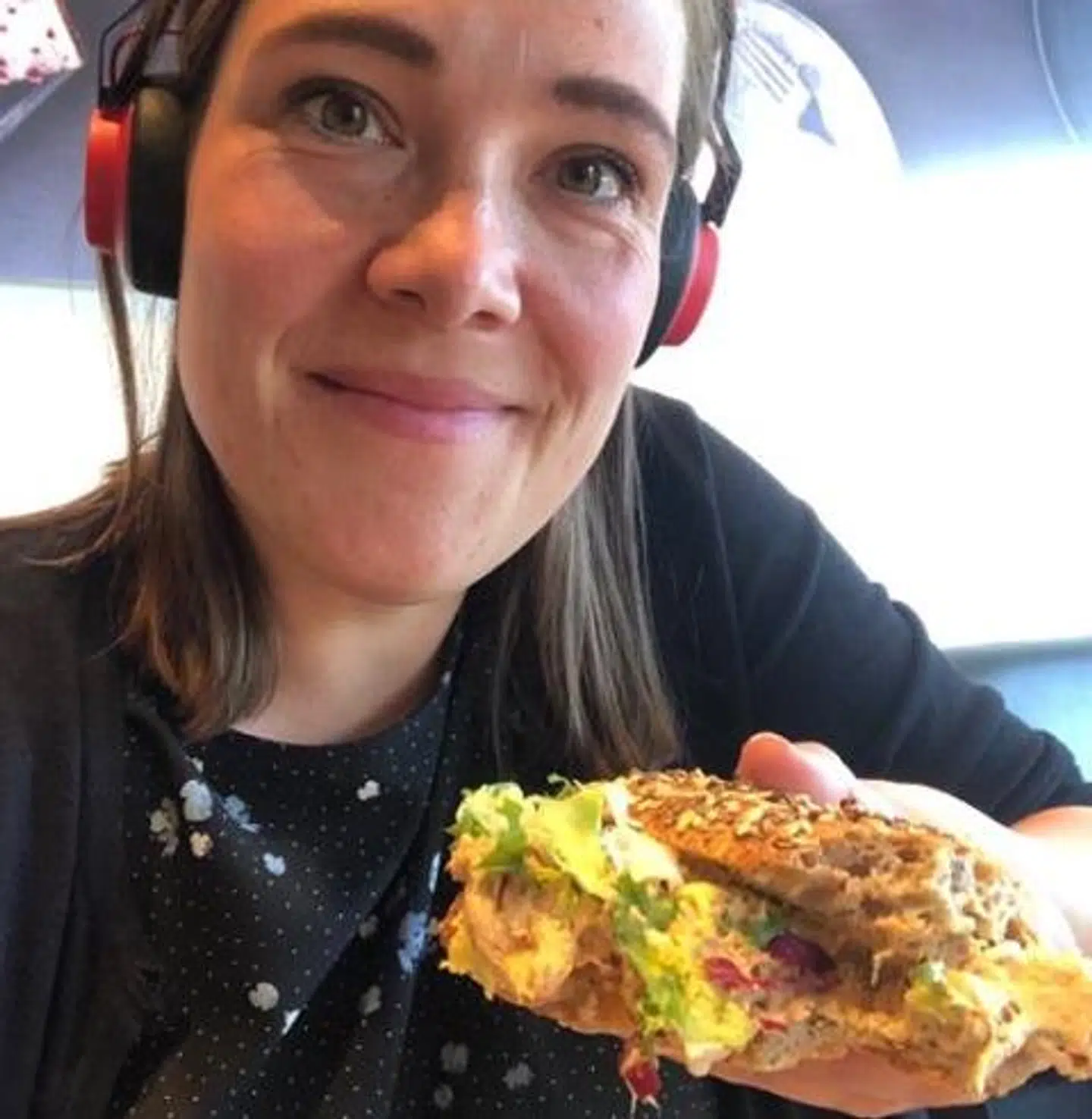 Her kan du se Astrid Krag og hendes frokost.