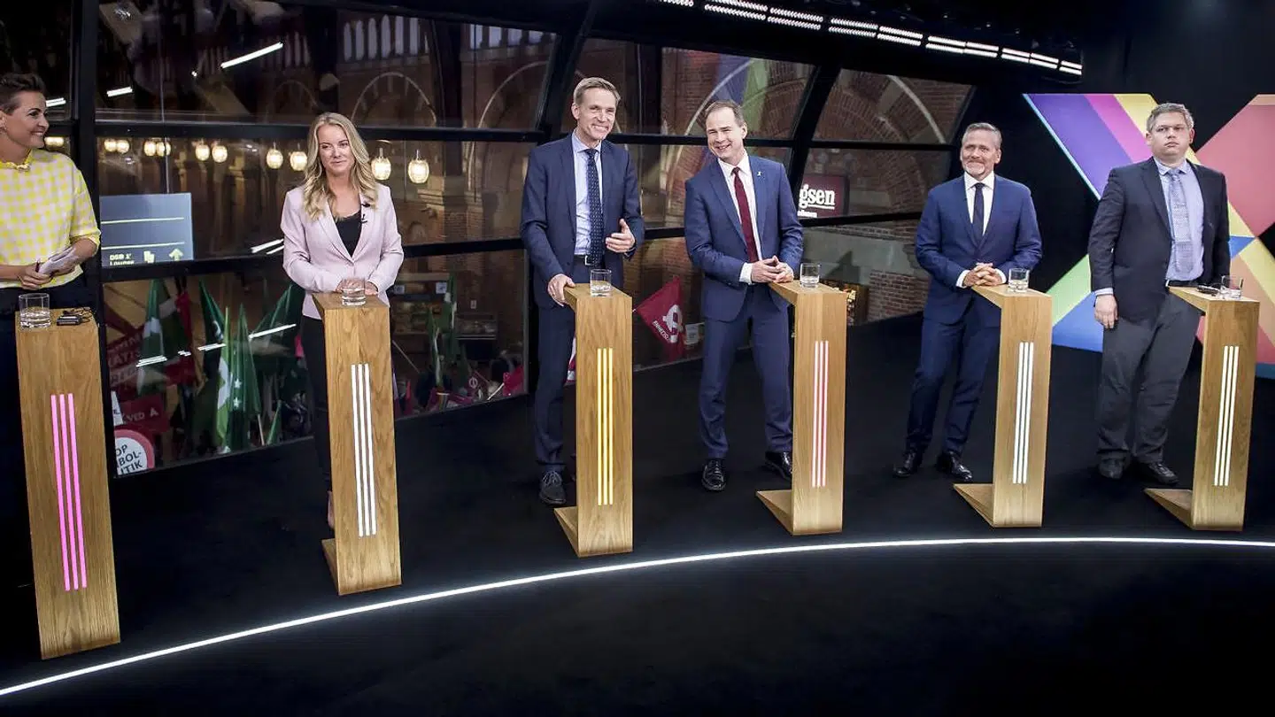 Pia Olsen Dyhr, Pernille Vermund, Kristian Thulesen Dahl, Nicolai Wammen, Anders Samuelsen og Rasmus Paludan efter partilederdebat hos TV 2 på Hovedbanegården i København, tirsdag den 7. maj 2019. Tirsdag udskrev Statsminister Lars Løkke Rasmussen valg til afholdelse den 5. juni 2019. (Foto: Mads Claus Rasmussen/Ritzau Scanpix)