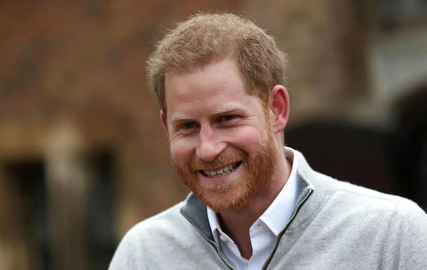 En meget glad og stolt prins Harry mødte pressen kort efter fødslen af hans og Meghans første barn.