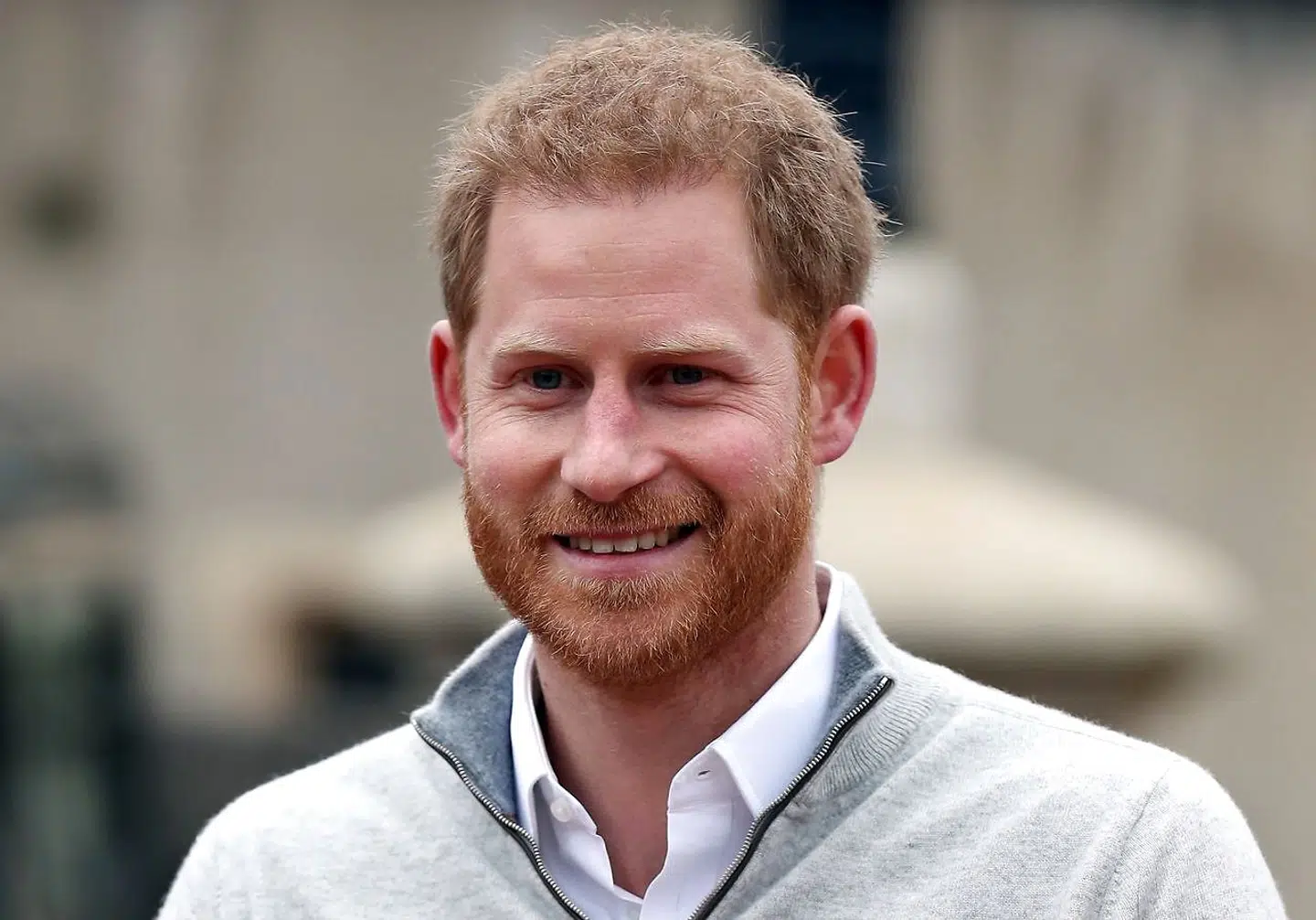 Det var en glad prins Harry, der mødte pressen mandag eftermiddag.