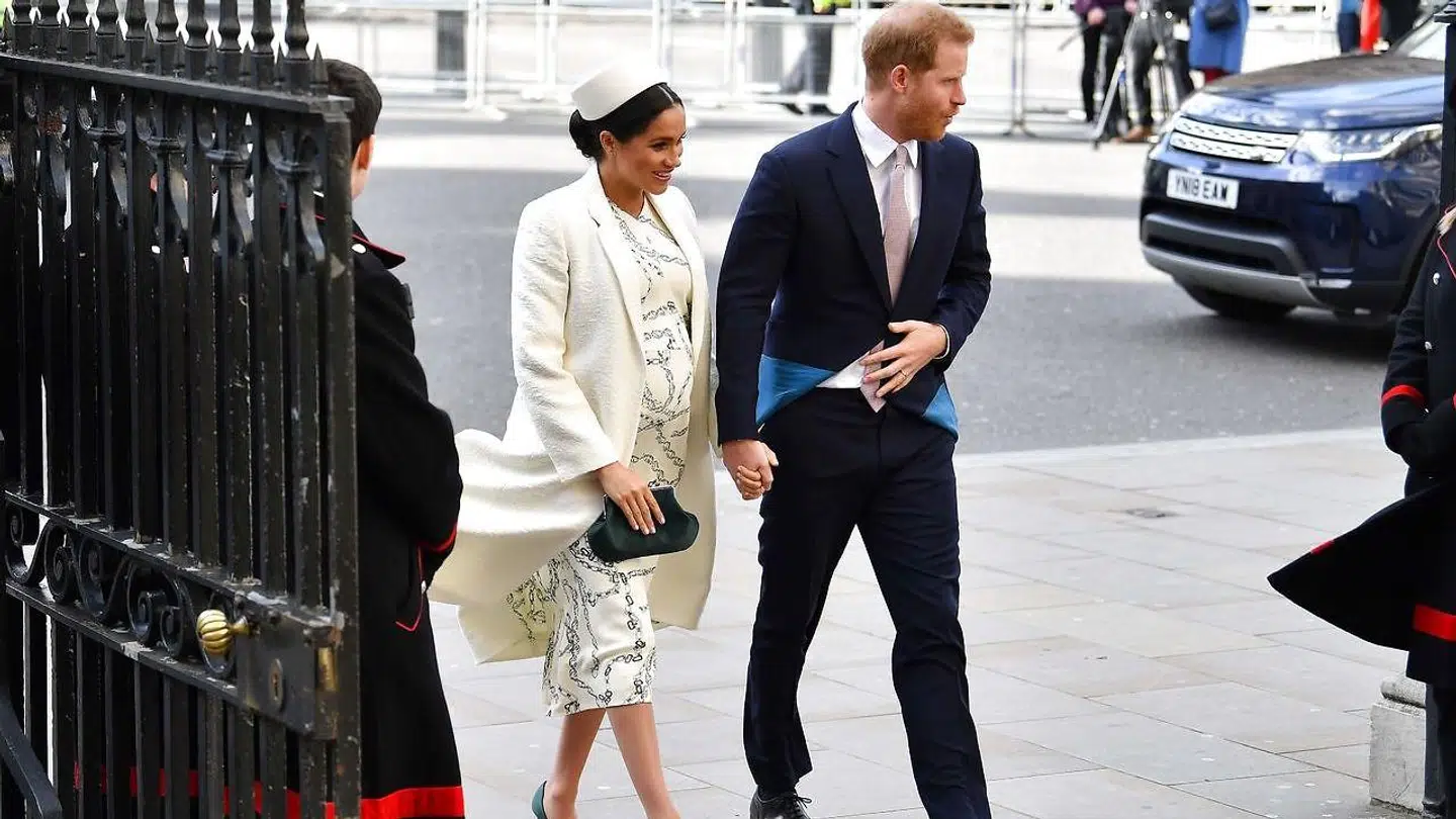 En højgravid Meghan Markle og prins Harry fotograferet den 11. marts.