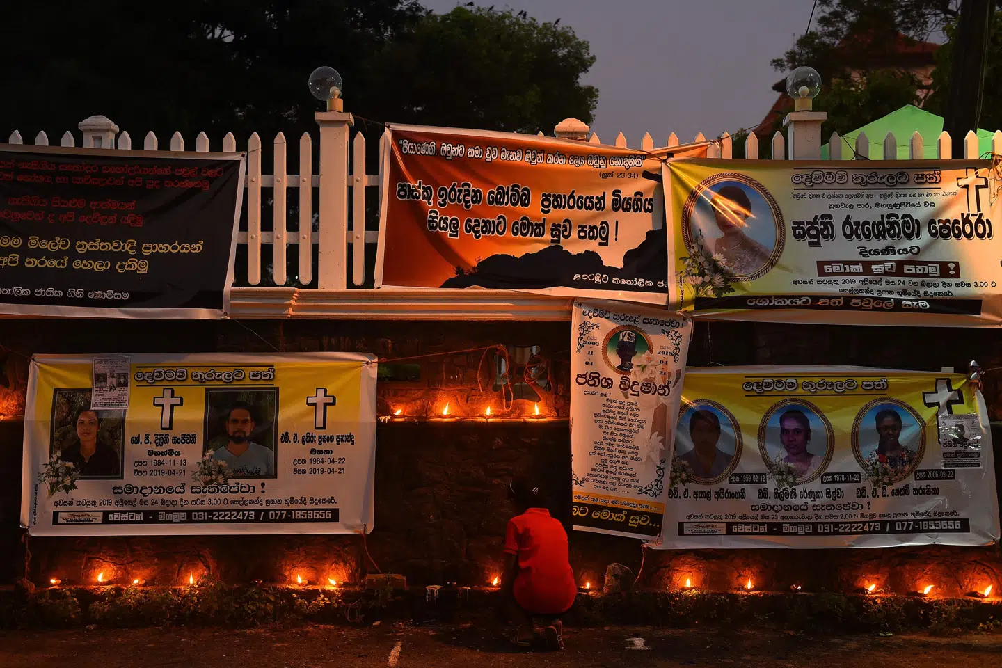 Mere end 250 mennesker mistede livet, da hoteller og kirker blev sprængt i luften i Sri Lanka søndag den 21. april. Ishara S. Kodikara/Ritzau Scanpix