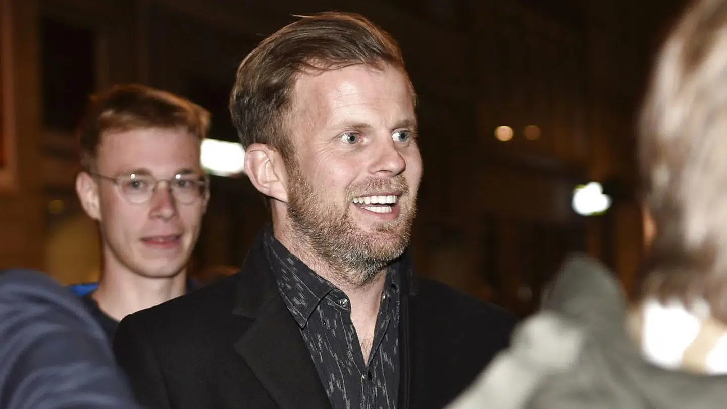 Mikael Antonsson ankommer til festen.