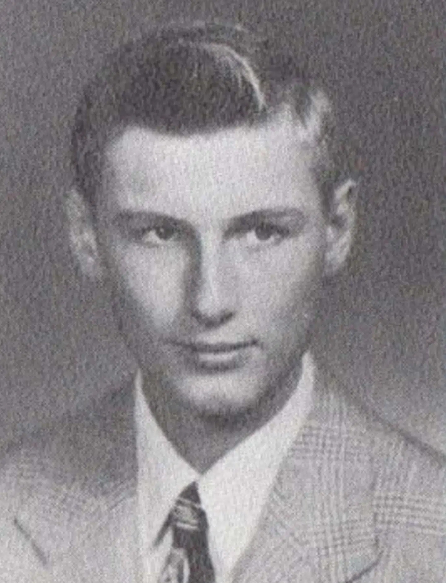 Roger Curry i en årbog fra Edmondton i 1950. Det var det billede, der førte til opklaringen af sagen.