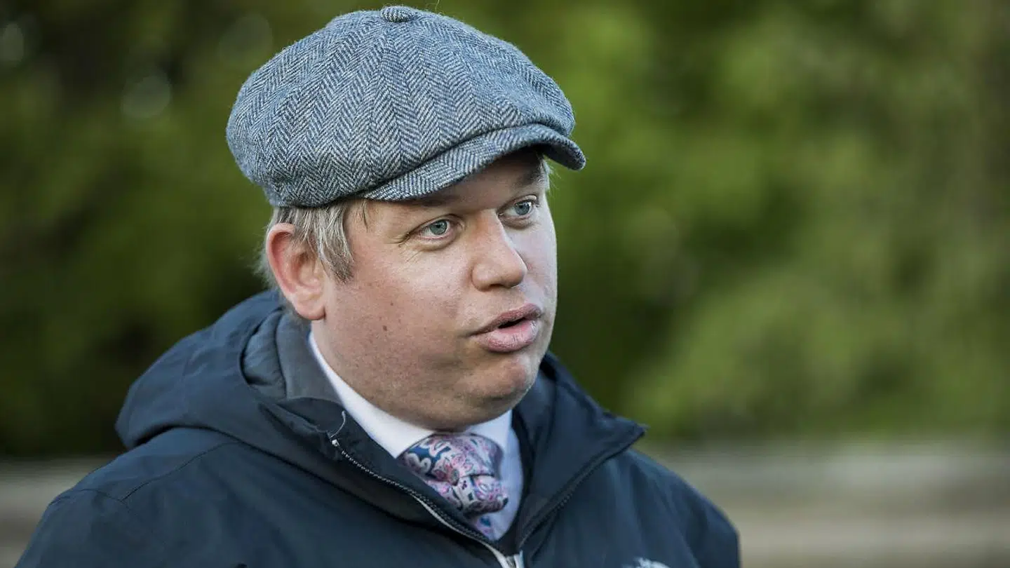 Rasmus Paludan fra Stram Kurs vil forsøge at få rettighederne til domænet stram-kurs.dk fra Abdel Aziz Mahmoud.