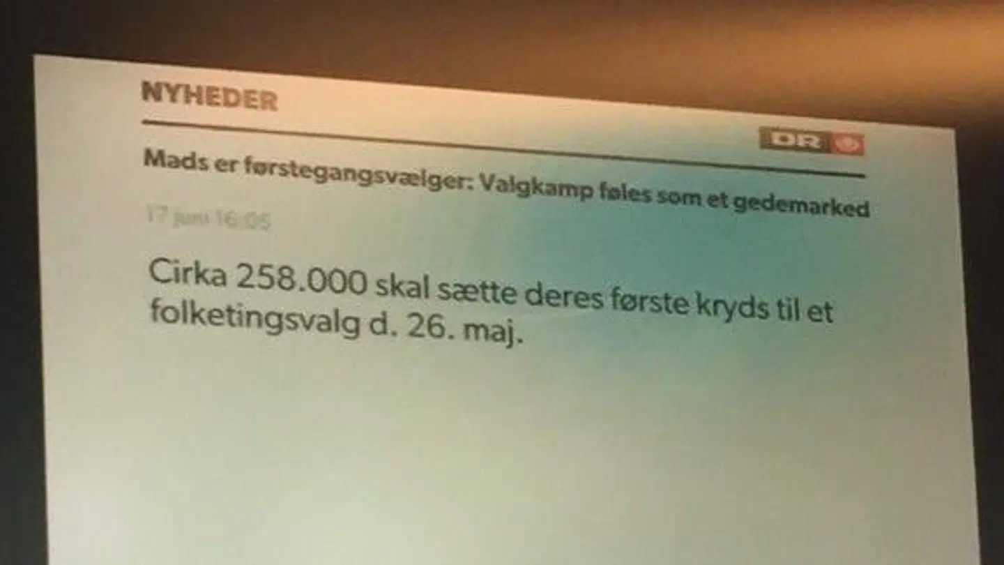 Ifølge info-skærmene i S-togene fredag morgen er der folketingsvalg 26. maj.