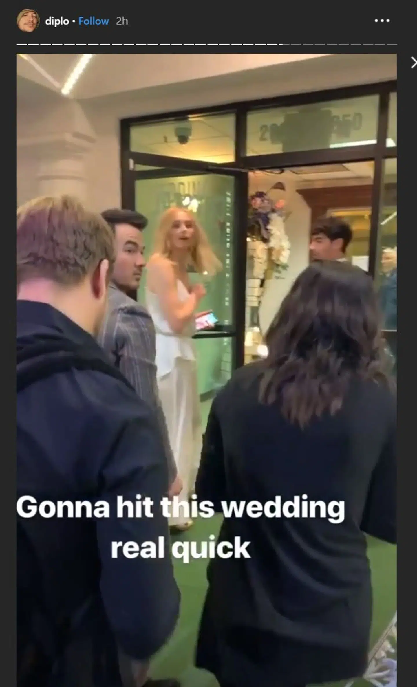 Man har kunnet se videoerne af det intime bryllup i Las Vegas på DJ'en Diplos Instagram. Foto: Diplo/Instagram