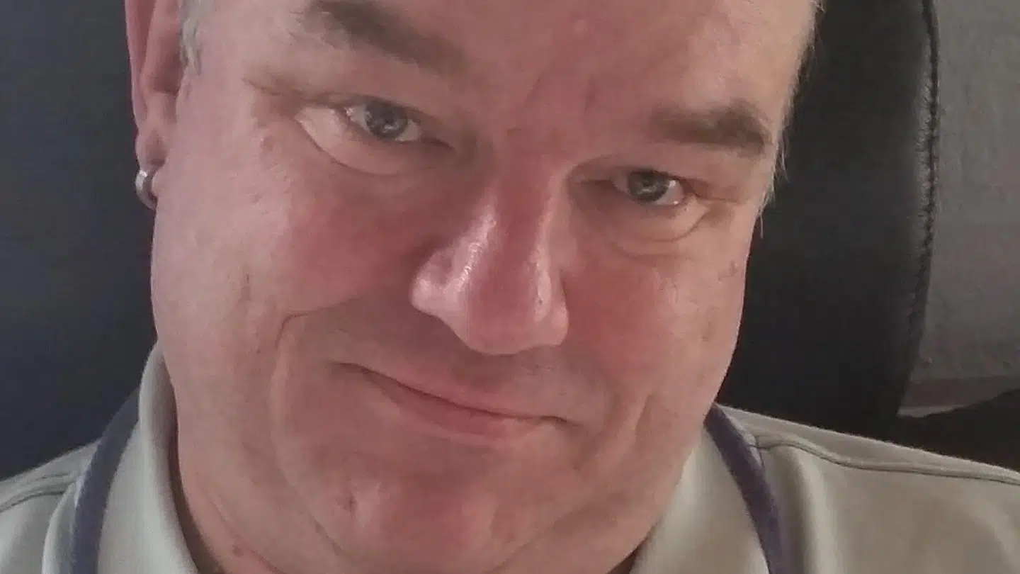 Karsten Jensen har stadig ikke fået sine bestilte bukser fra styled.dk. Dog er pengene trukket fra hans konto. Foto: Privat