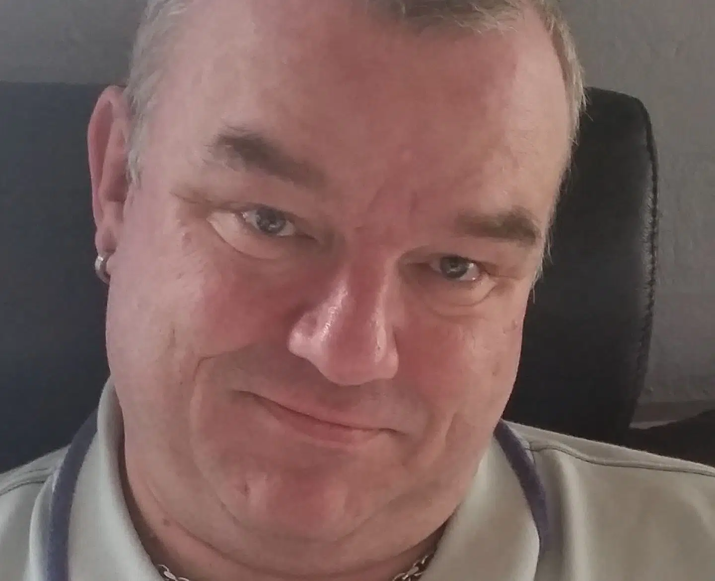 Karsten Jensen har stadig ikke fået sine bestilte bukser fra styled.dk. Dog er pengene trukket fra hans konto. Foto: Privat