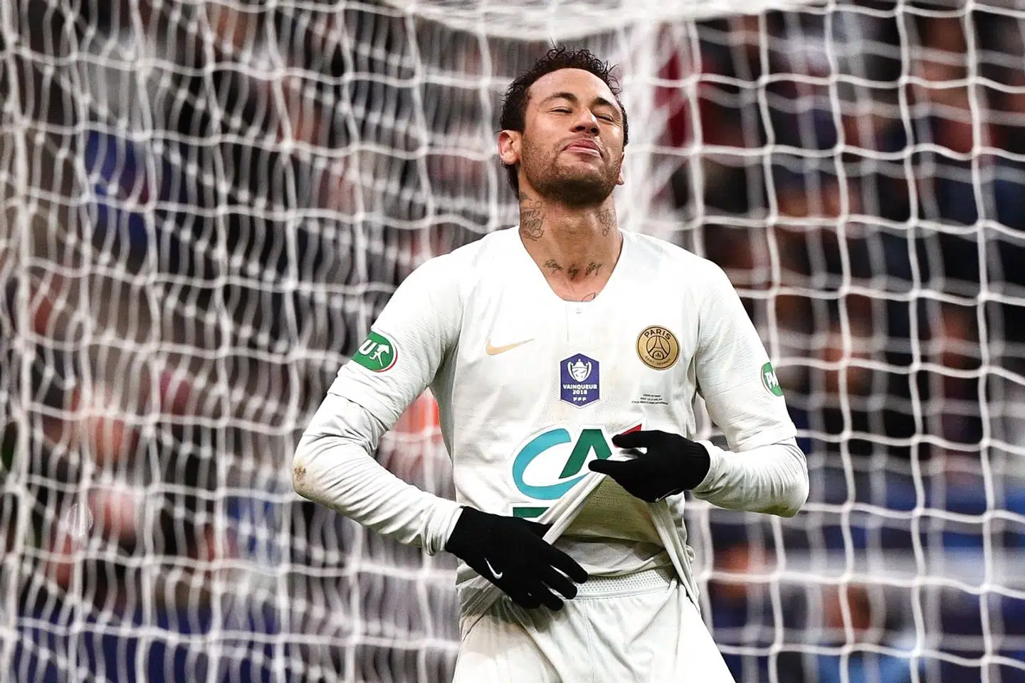 Neymar er ikke just imponeret over sine yngre holdkammerater. De skal udvise mere respekt.