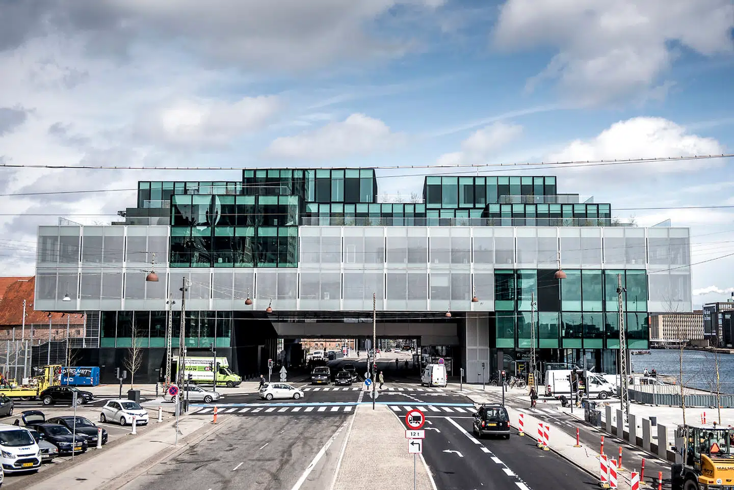 Bygningen Blox mellem Langebro og Det Kongelige Bibliotek i København.