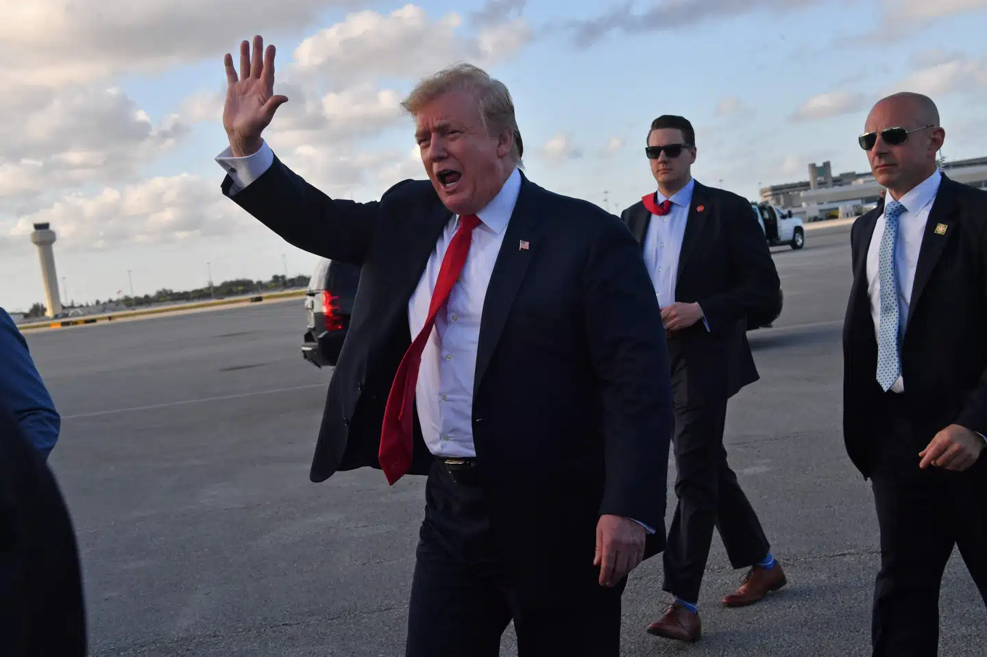 USAs præsident, Donald Trump, er omdrejningspunktet for den særlige anklager Robert Muellers rapport om, hvorvidt trumpkampagnen har samarbejdet med Rusland i præsidentvalgkampen i 2016 - og hvorvidt Trump har forsøgt at forhindre Muellers undersøgelse. Nicholas Kamm/Ritzau Scanpix