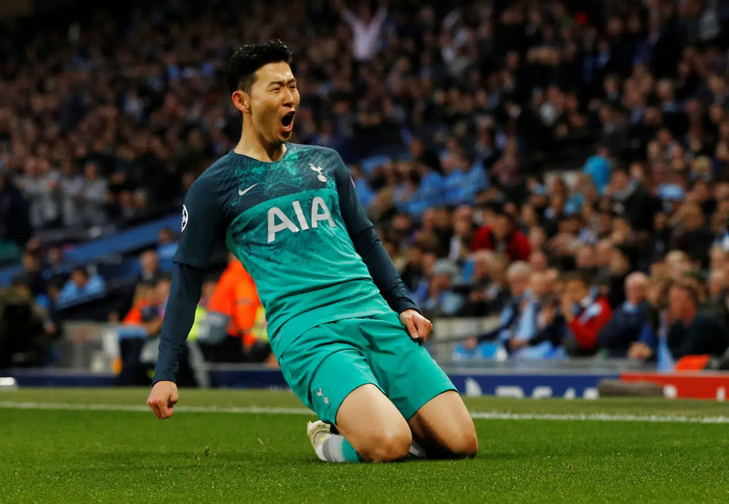 Heung-min Son scorede to gange i Tottenhams triumf mod Manchester City.