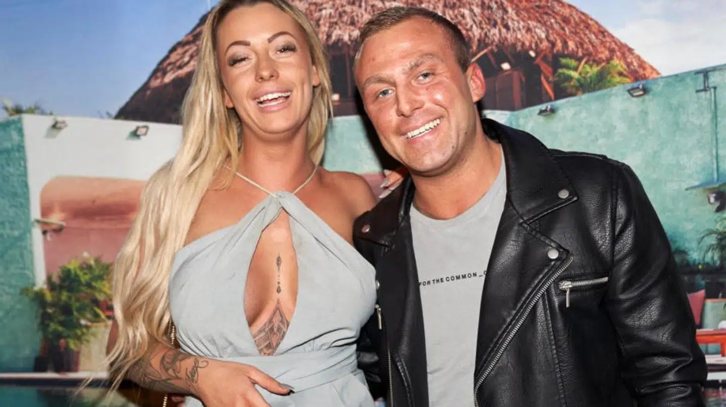 Julie fra 'Love Island' og Lenny fra *Paradise Hotel'