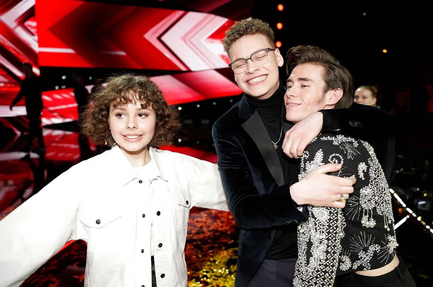 Tæller man stemmerne fra alle liveshow sammen, er det Benjamin Rosenbohm (i midten), der ville have vundet. Her ses han med tredjepladsindehaveren, Live Vogel, og vinderen, Kristian Kjærlund.