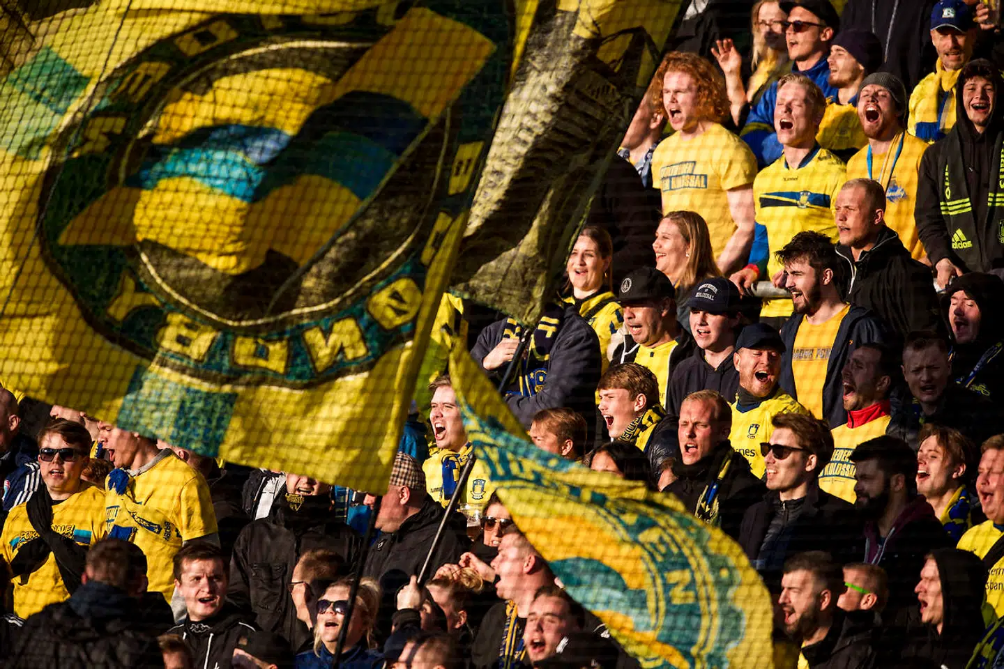 Brøndby-fans under Superligakampen mellem FC Nordsjælland - Brøndby på Right to Dream Park, mandag den 8. april 2019
