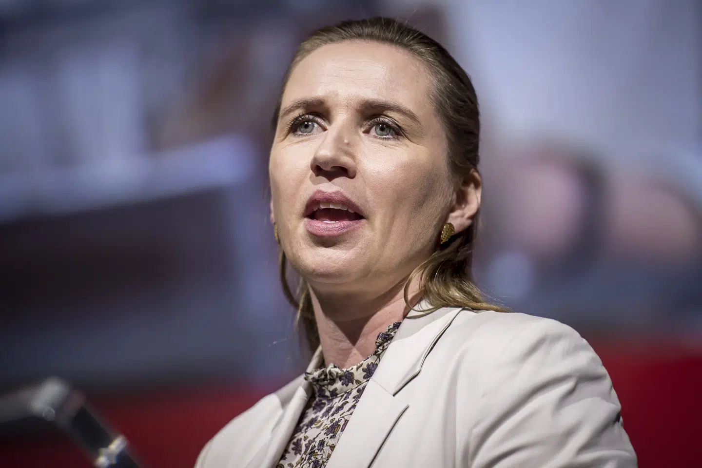Formand for socialdemokratiet Mette Frederiksen taler under den nye hovedorganisation for lønmodtagere FH - Fagbevægelsens Hovedorganisations konference i KB Hallen på Frederiksberg. Efterfølgende varslede hun et opgør med arbejdskraftens frie bevægelighed. Mads Claus Rasmussen/Ritzau Scanpix
