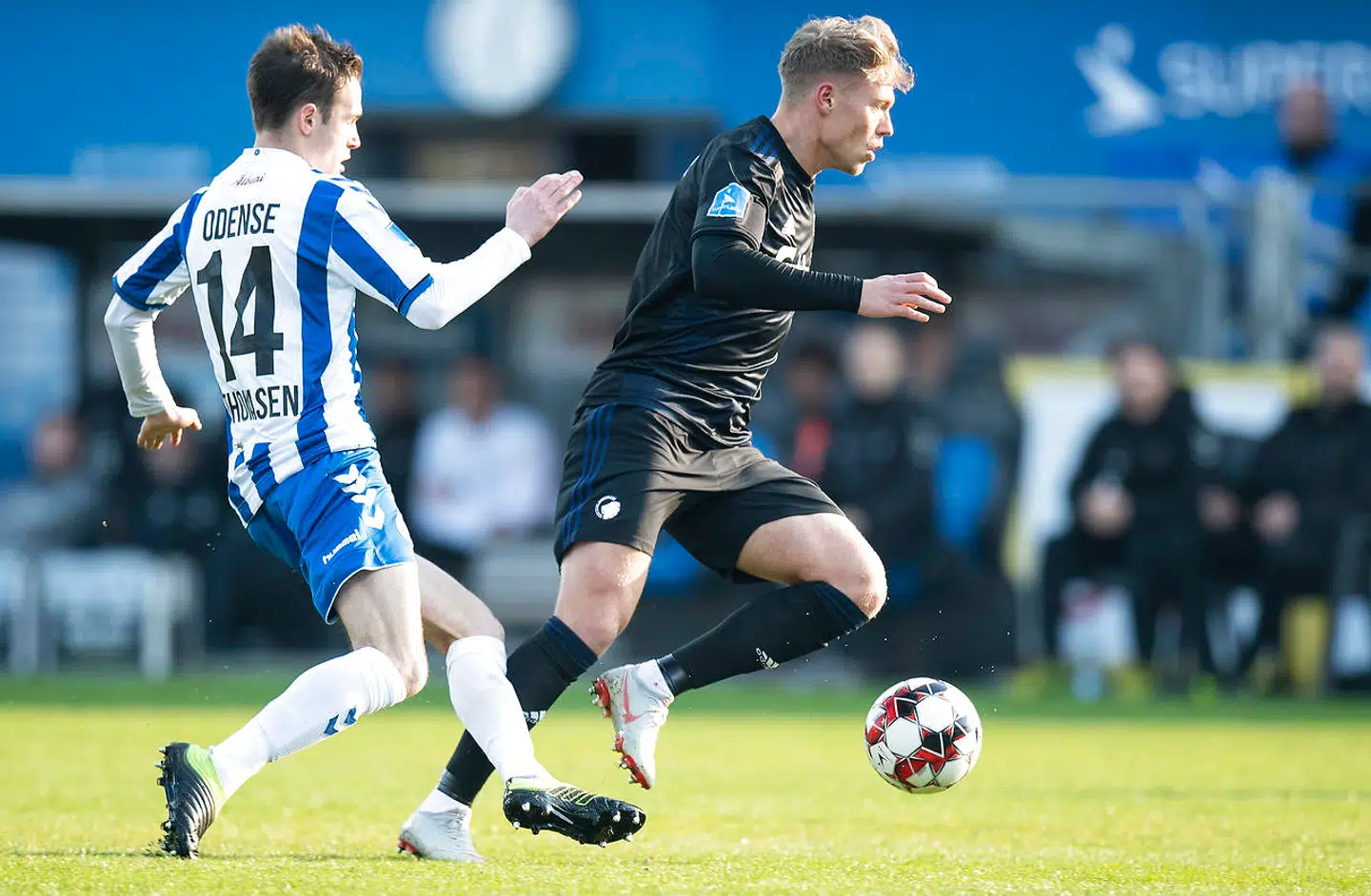 Viktor Fischer fortalte efter kampen mod OB, at han blev mødt af homofobiske tilråb fra de fynske fans.
