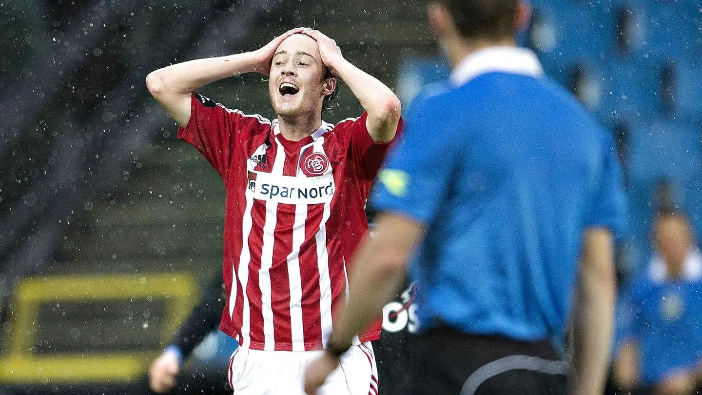 Rasmus Jönsson i AaB-trøjen.