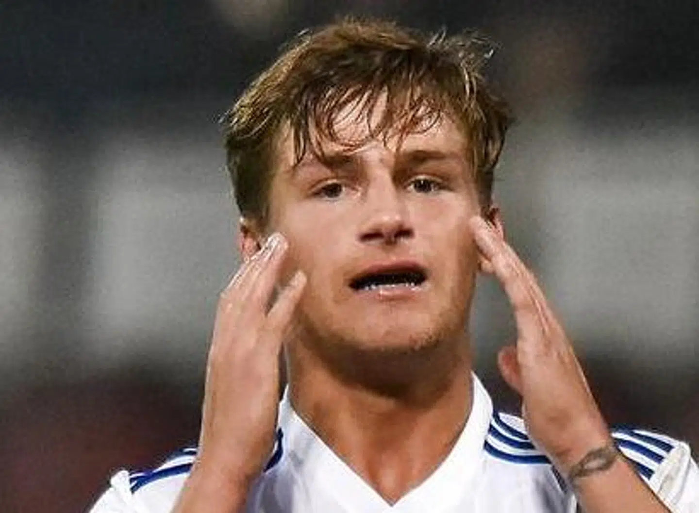 Esbjerg fB har lejet Carlo Holse i FC København.