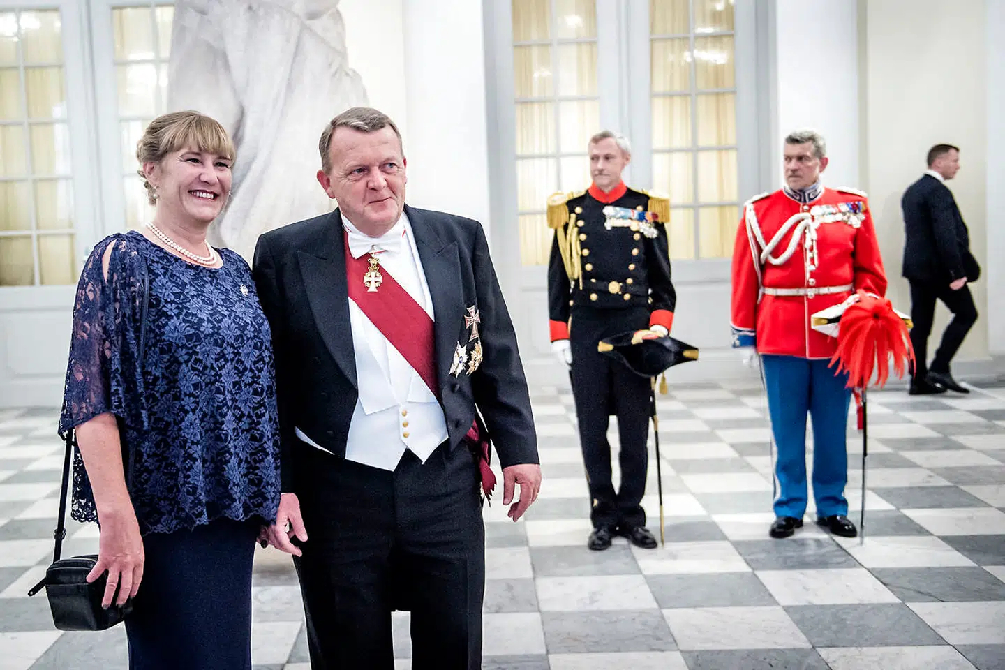 Løkke med sin færøske hustru, Sólrun, som efter hans udsagn er fuldstændig ligeglad med al den 'glimmer', der følger med tilværelsen som statsministerfrue. (Arkivfoto)