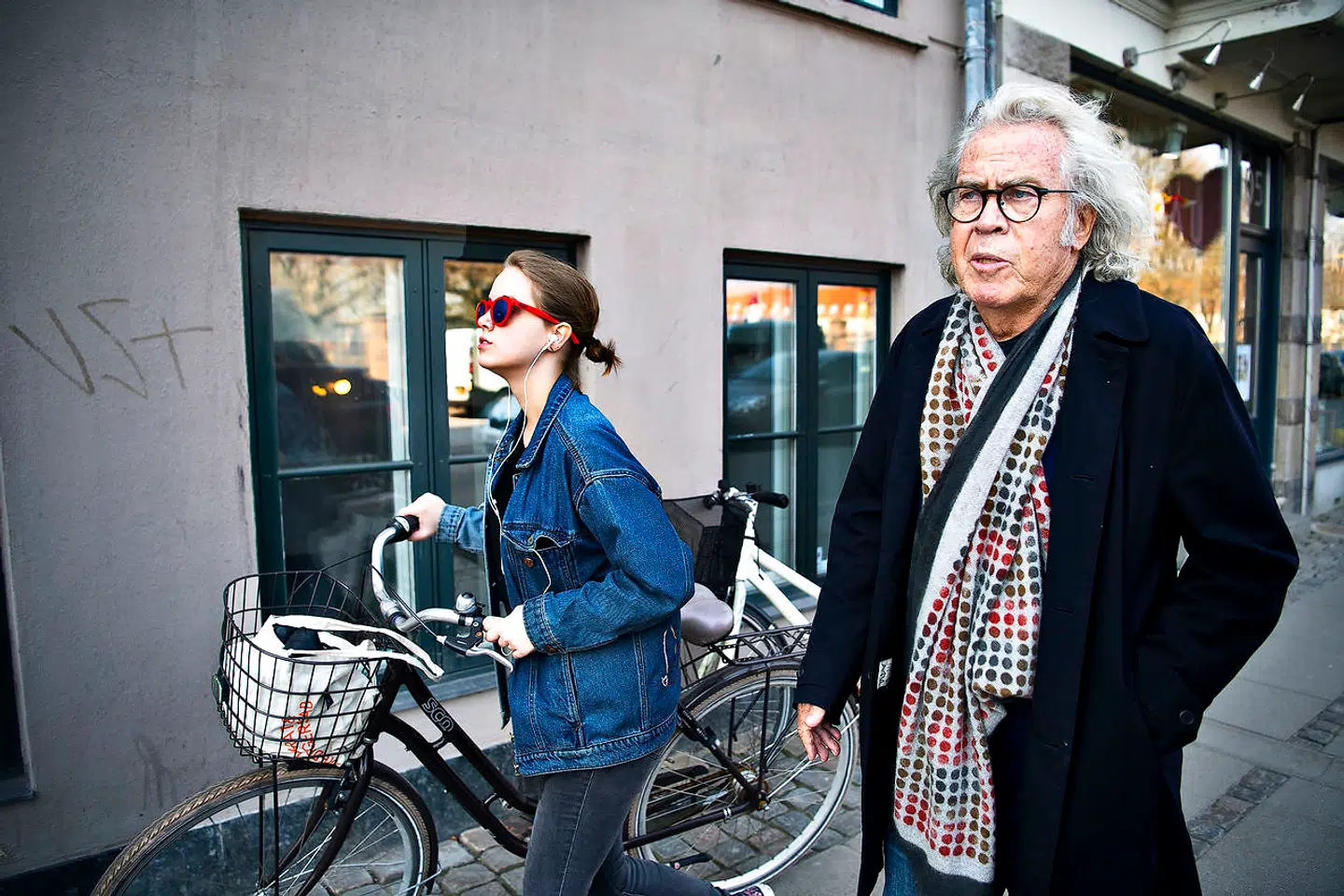 Jørgen Leth på gåtur med B.T. i indre København.