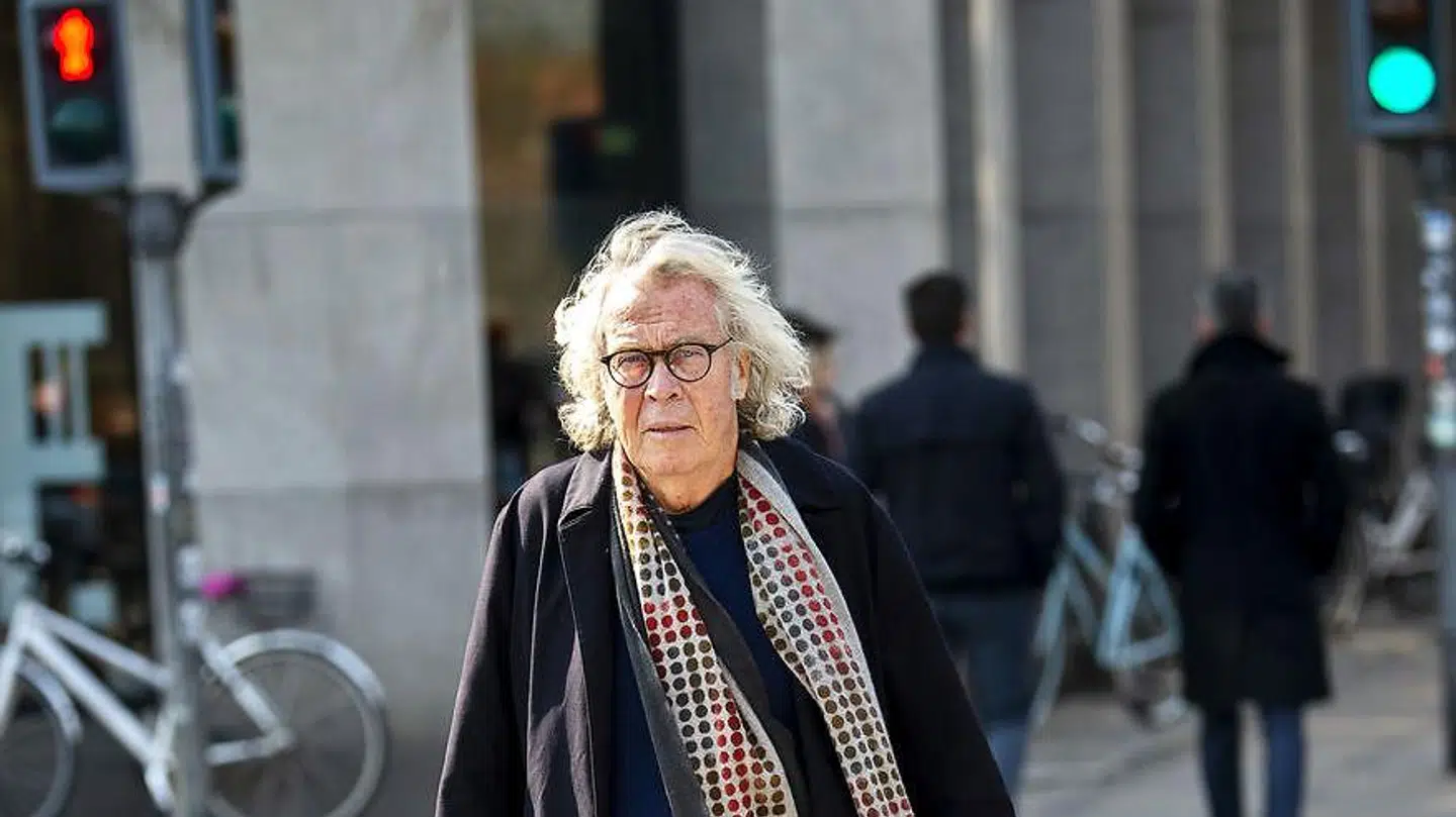Jørgen Leth i og omkring Kongens Have den 4. april 2019.