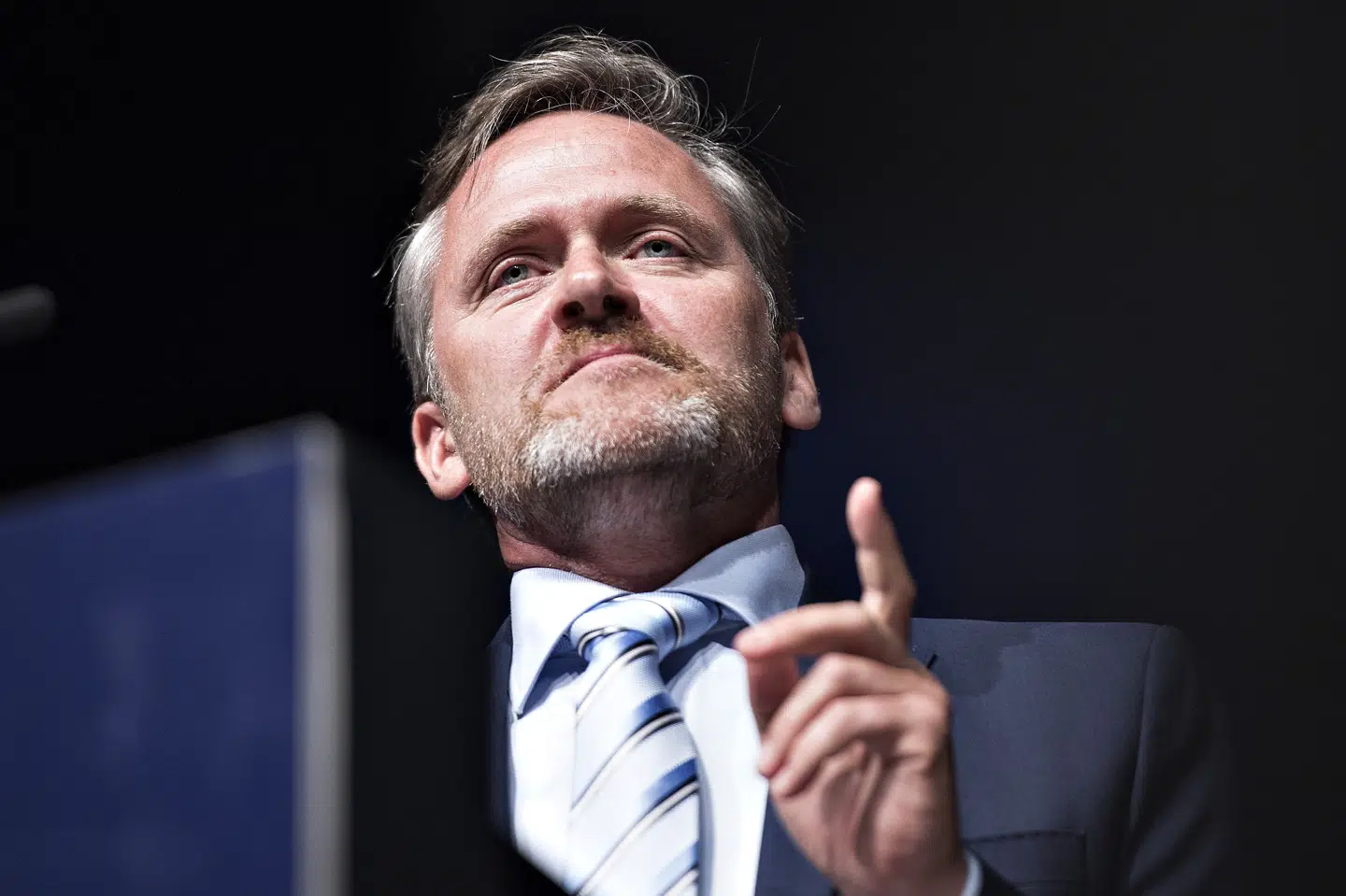 Man kommer igennem med meget mere i regering end ved at stå udenfor. Det siger partileder og udenrigsminister Anders Samuelsen (LA) trods vedvarende kritik fra kommentatorer og eget ungdomsparti. Henning Bagger/Ritzau Scanpix