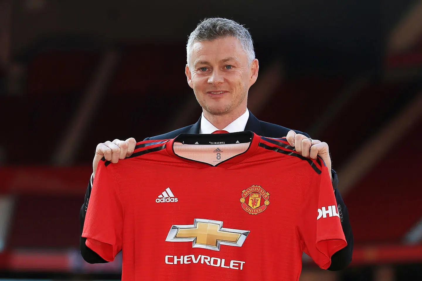 Ole Gunnar Solskjær har fået en treårig kontrakt i Manchester United.