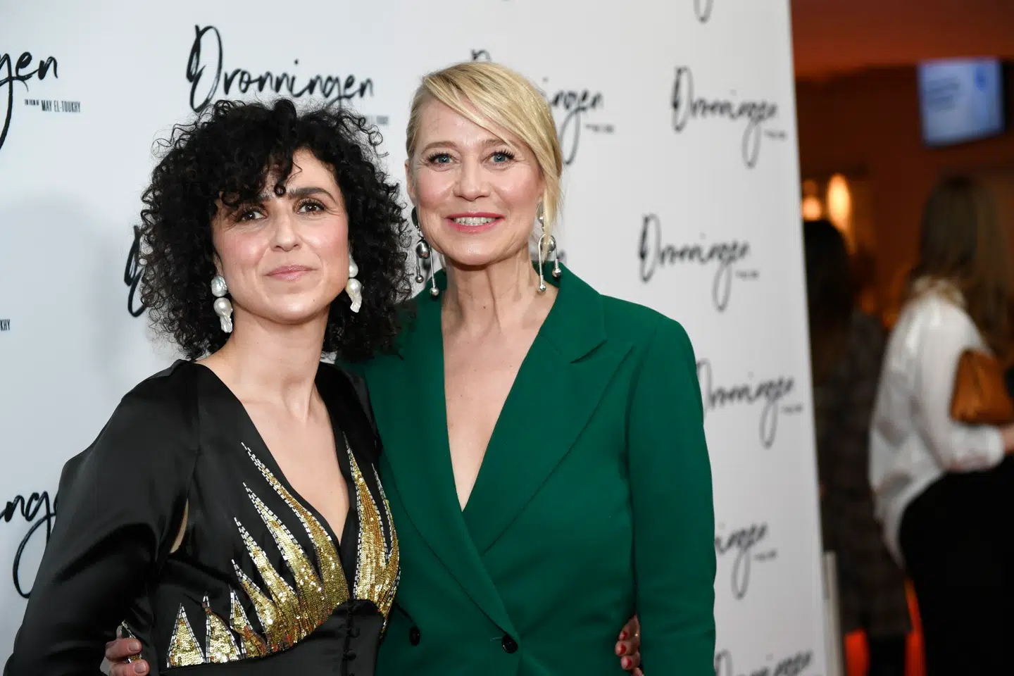 Trine Dyrholm og instruktør på filmen Dronningen, May el-Toukhy.