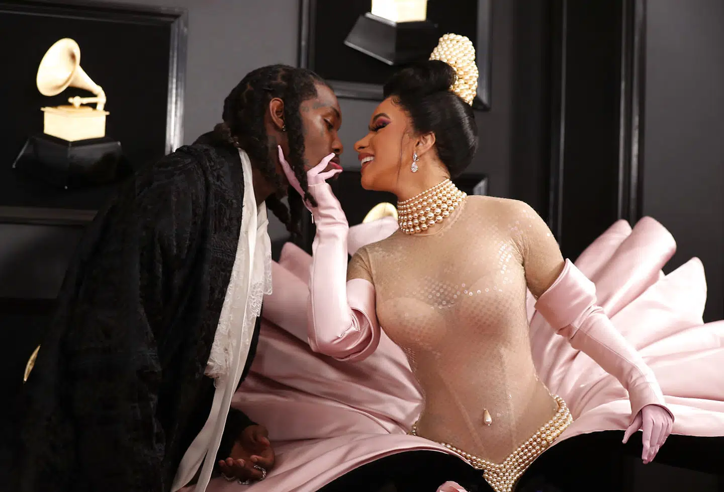 Cardi B og hendes ægtefælle rapperen Upset ved Grammy Awards i februar 2019.