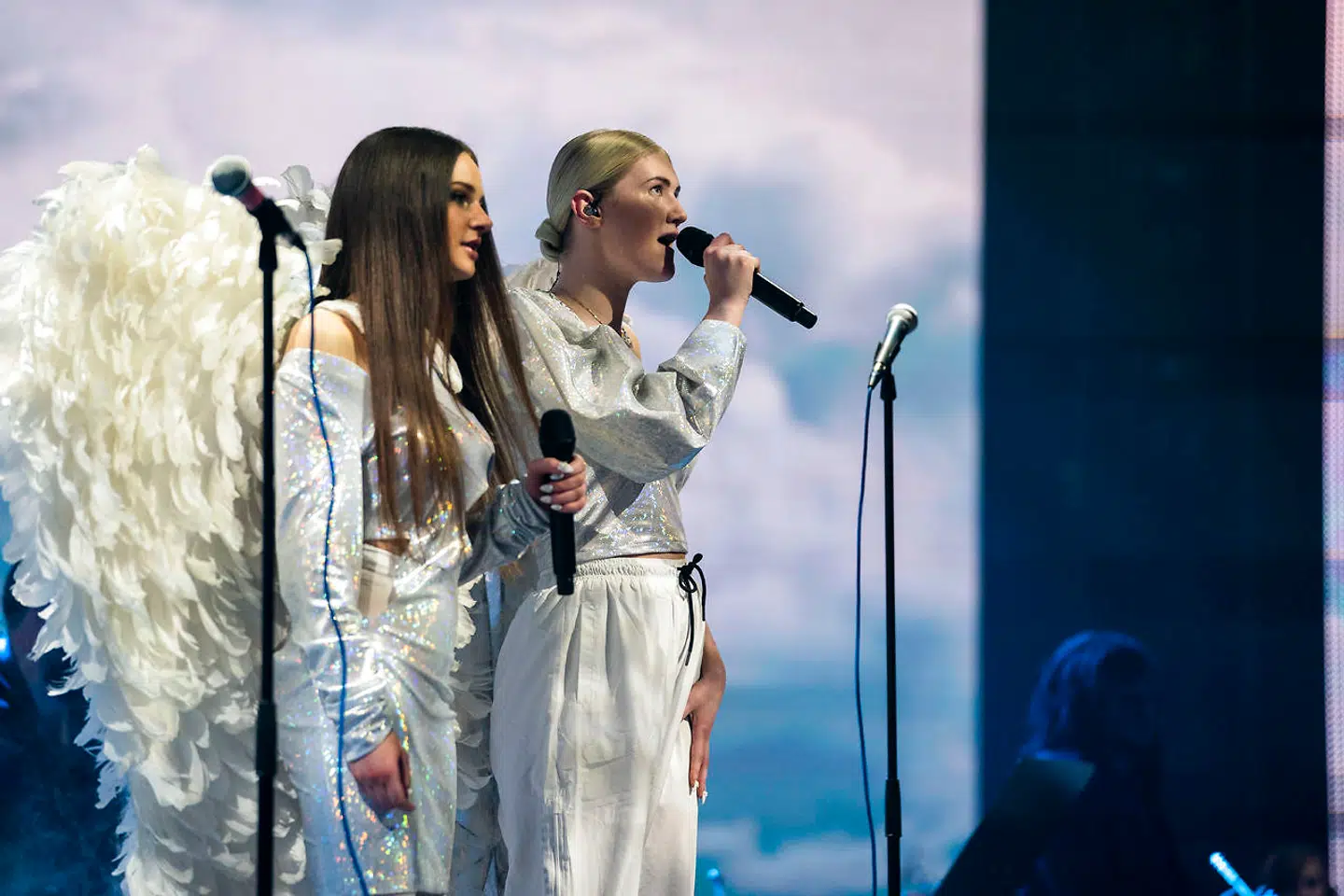 Maria og Bea sang Coolio-hittet Gangsta's Paradise'.