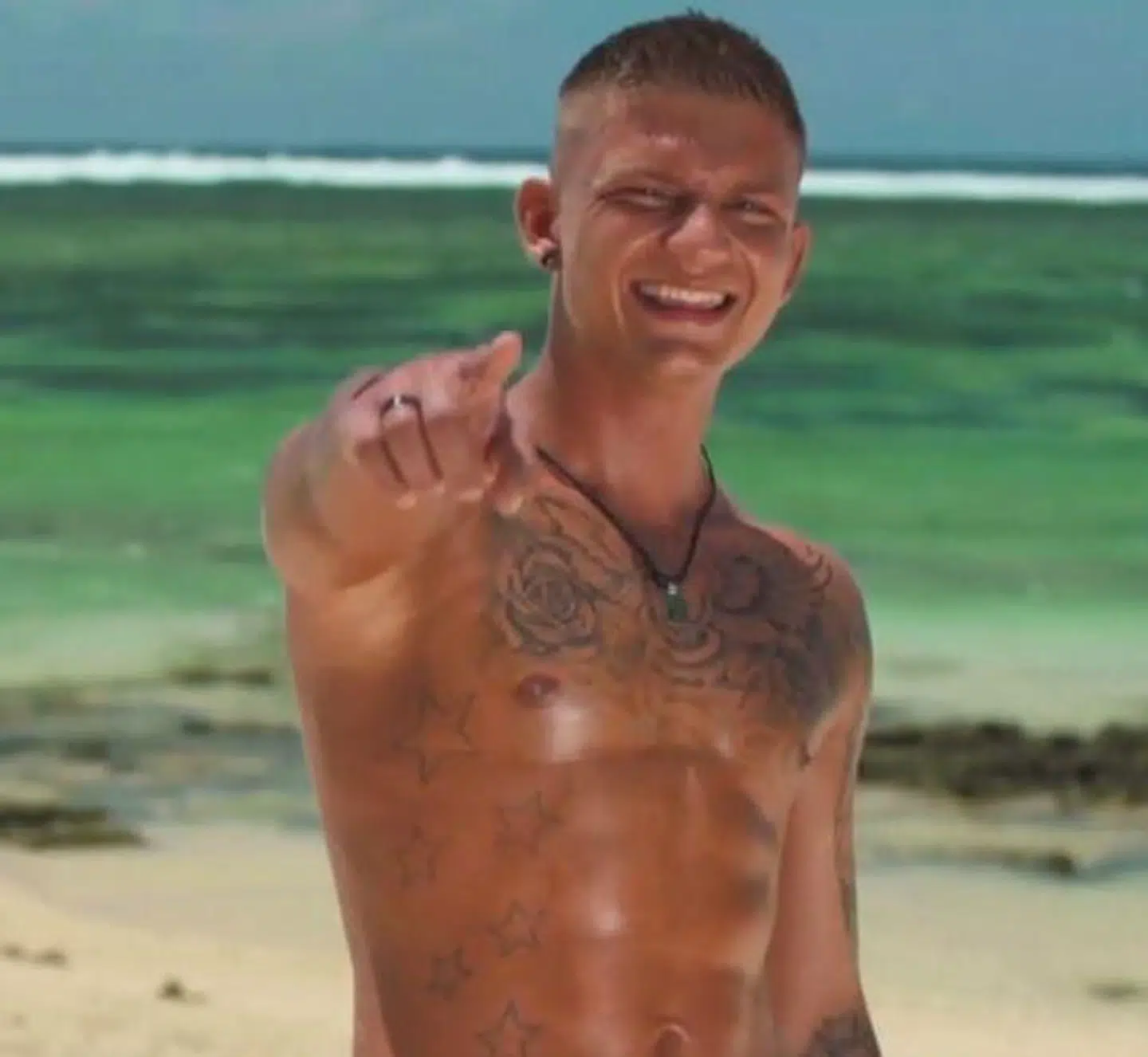 23-årige Frederik Skovbjerg mødte Fie Laursen i Ex on the Beach. Siden er de blevet kærester.