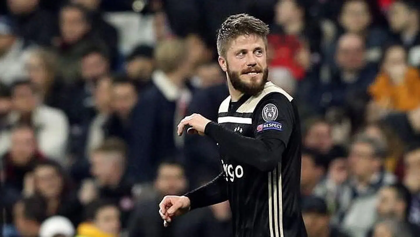 Lassse Schøne fejrer sin Bernabeu-scoring.