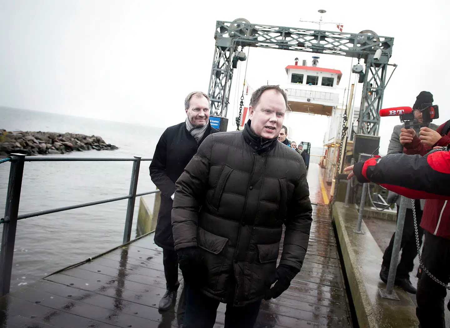 Martin Henriksen og Peter Skaarup. Beboere og børn viser deres modstand mod flygtninge-øen Lindholm i Kalvehave, onsdag den 6. februar 2019.. (Foto: Liselotte Sabroe/Ritzau Scanpix)