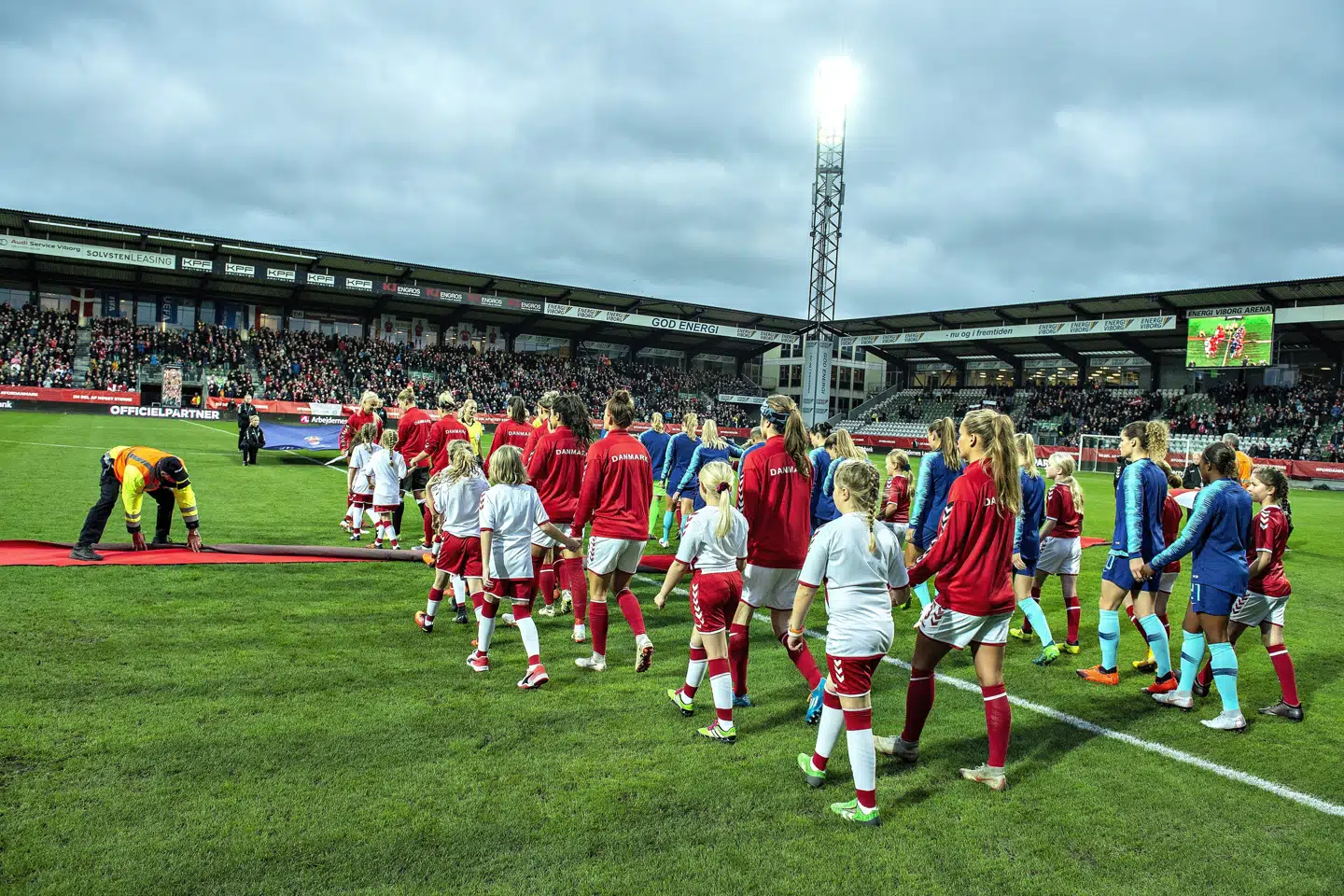 Energi Viborg Arena har blandt andet lagt græs til det danske kvindelandsholds kampe, når Viborg FF ikke har brugt den. (Arkivfoto). Henning Bagger/Ritzau Scanpix