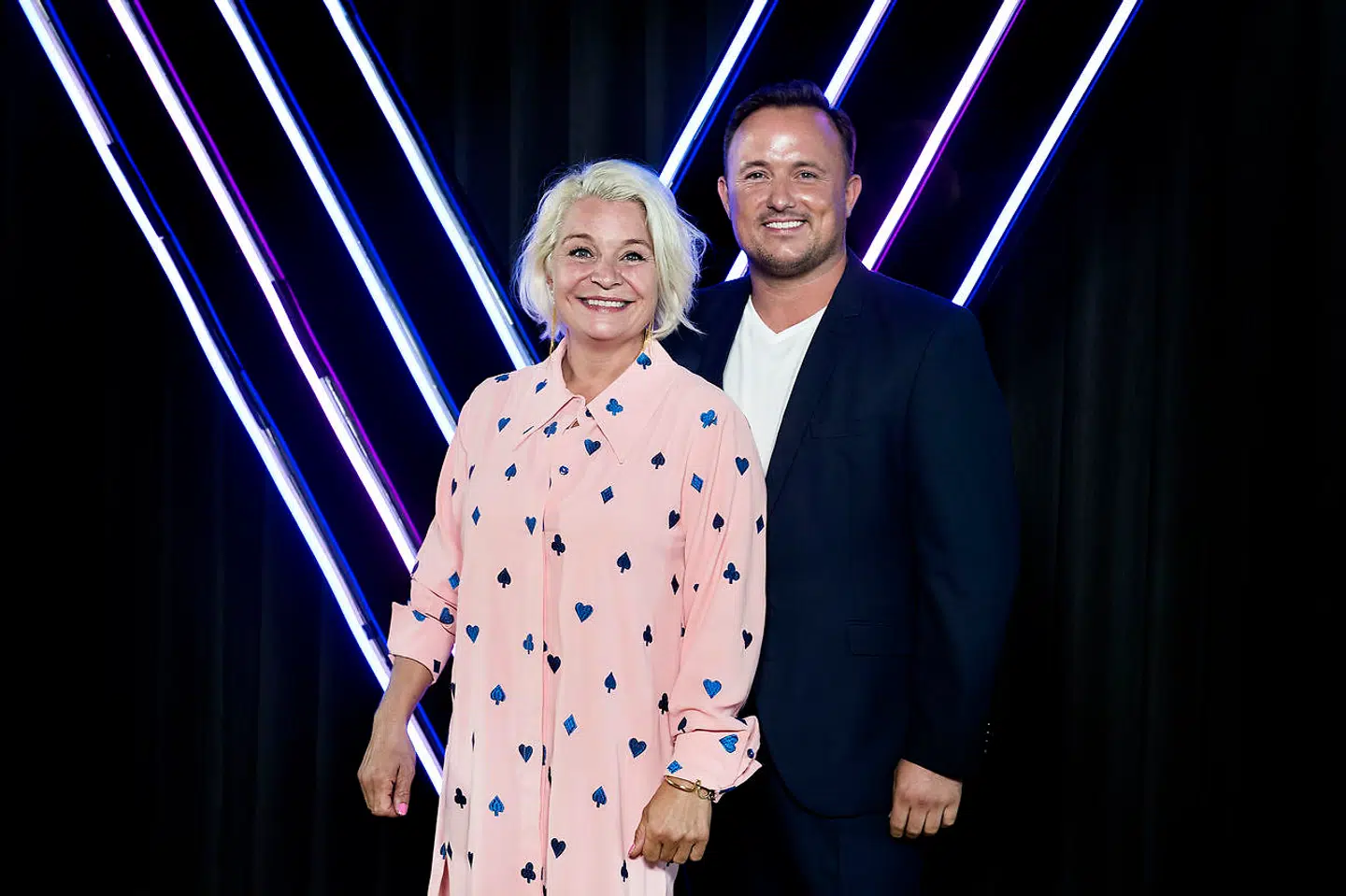 Signe Lindkvist deltager i denne sæson af Vild med Dans, hvor hun hver fredag svinger sig rundt med Thomas Evers Poulsen.
