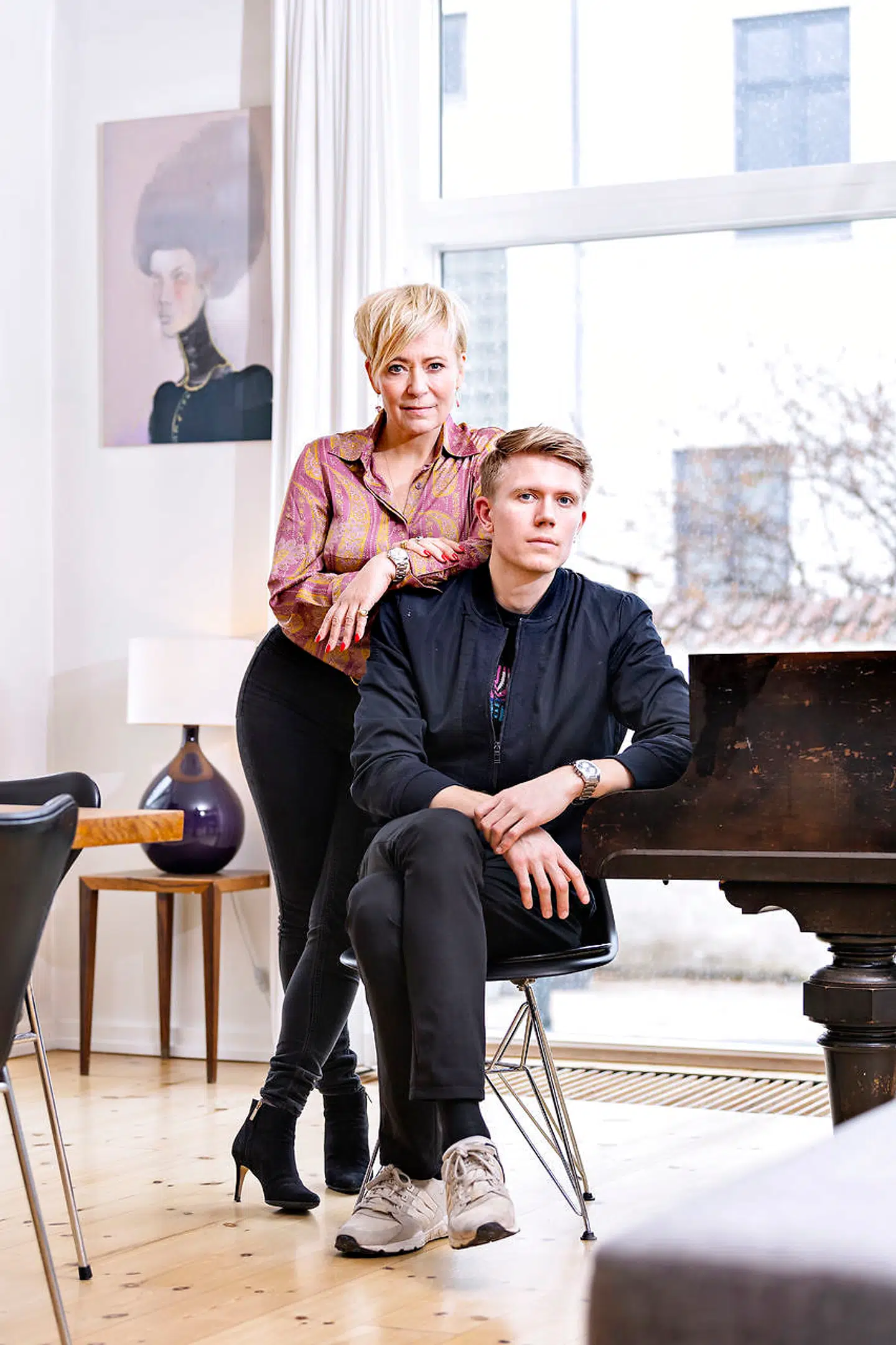 Julius Myginds klienter er typisk unge med penge og masser af muligheder. Men det er også unge, der kæmper med et tungt forventningspres. For de skal blive en succes.