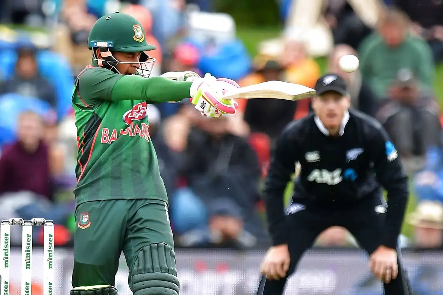 Mushfiqur Rahim har bekræftet hændelsen på Twitter.