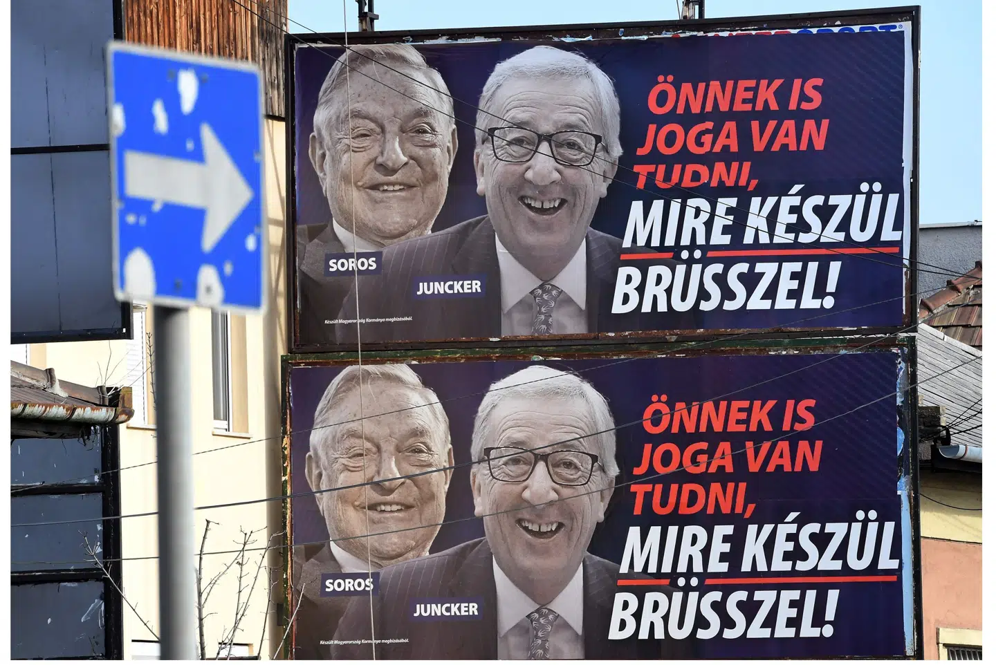 Ungarns Fidesz har blandt andet angrebet kommissionsformand Jean-Claude Juncker med plakater, der insinuerer, at han skulle være del af en konspiration. (Arkivfoto). Attila Kisbenedek/Ritzau Scanpix