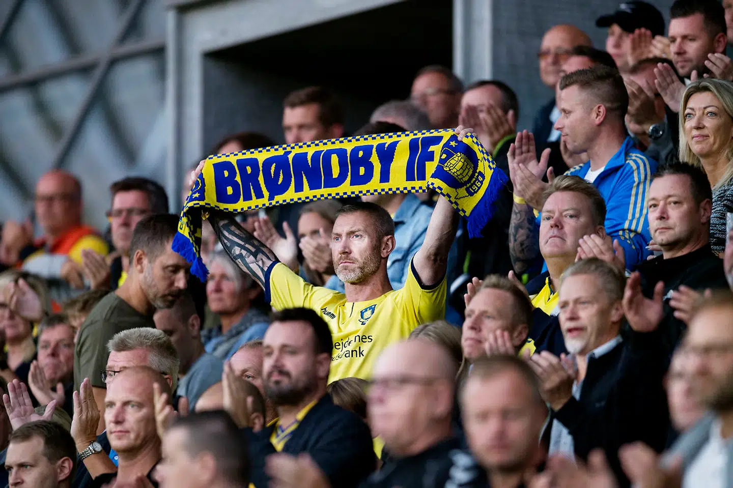 Brøndby fans under superliga kampen mellem Brøndby-FC Midtjylland på Brøndby Stadion den 2 september 2018.
