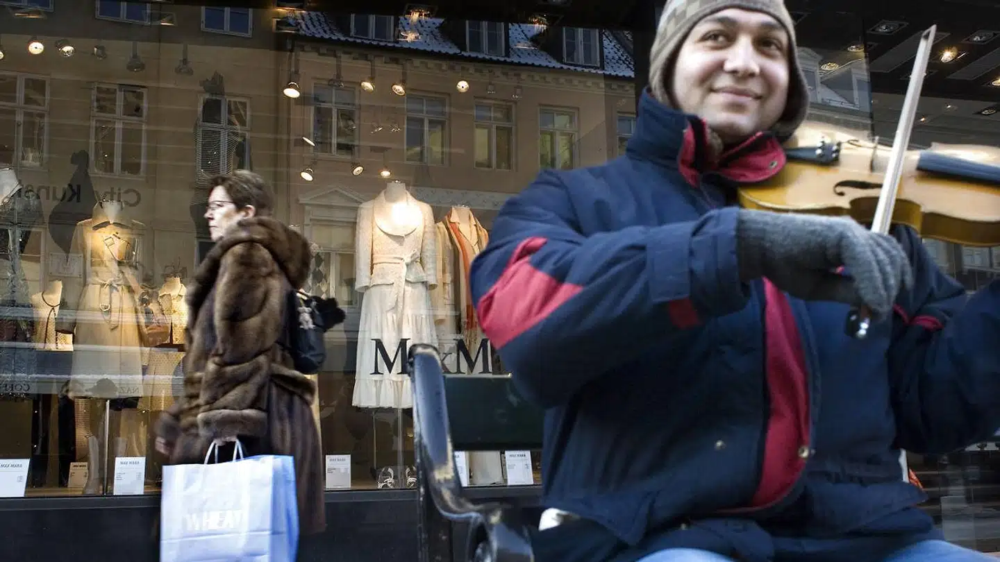 Gademusikant på Strøget i København. Arkivfoto.
