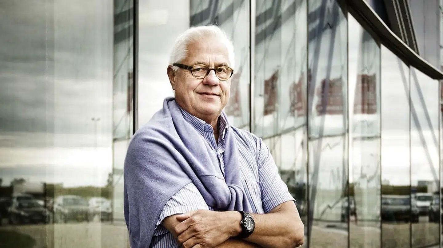 Niels Fennet ejer Cabinn.