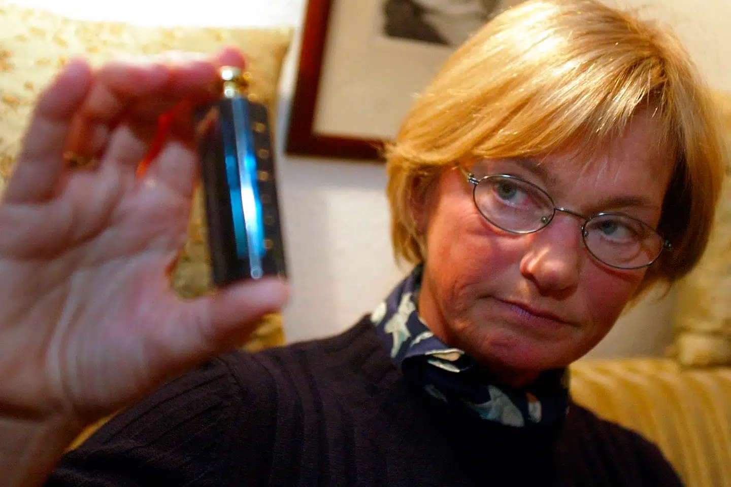Folketingsformand Pia Kjærsgaard (DF) er en af de varmeste fortalere for lovliggørelsen af peberspray. I 2003 fik hun en bøde på 3000 kroner for overtrædelse af våbenloven ved at være i besiddelse af en dengang ulovlig peberspray.